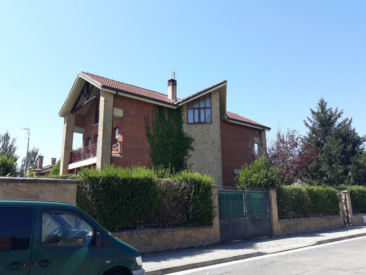 Preciosa Casa Independiente Con Piscina Cubierta Y Gran Jardin Privados Haro Exterior foto