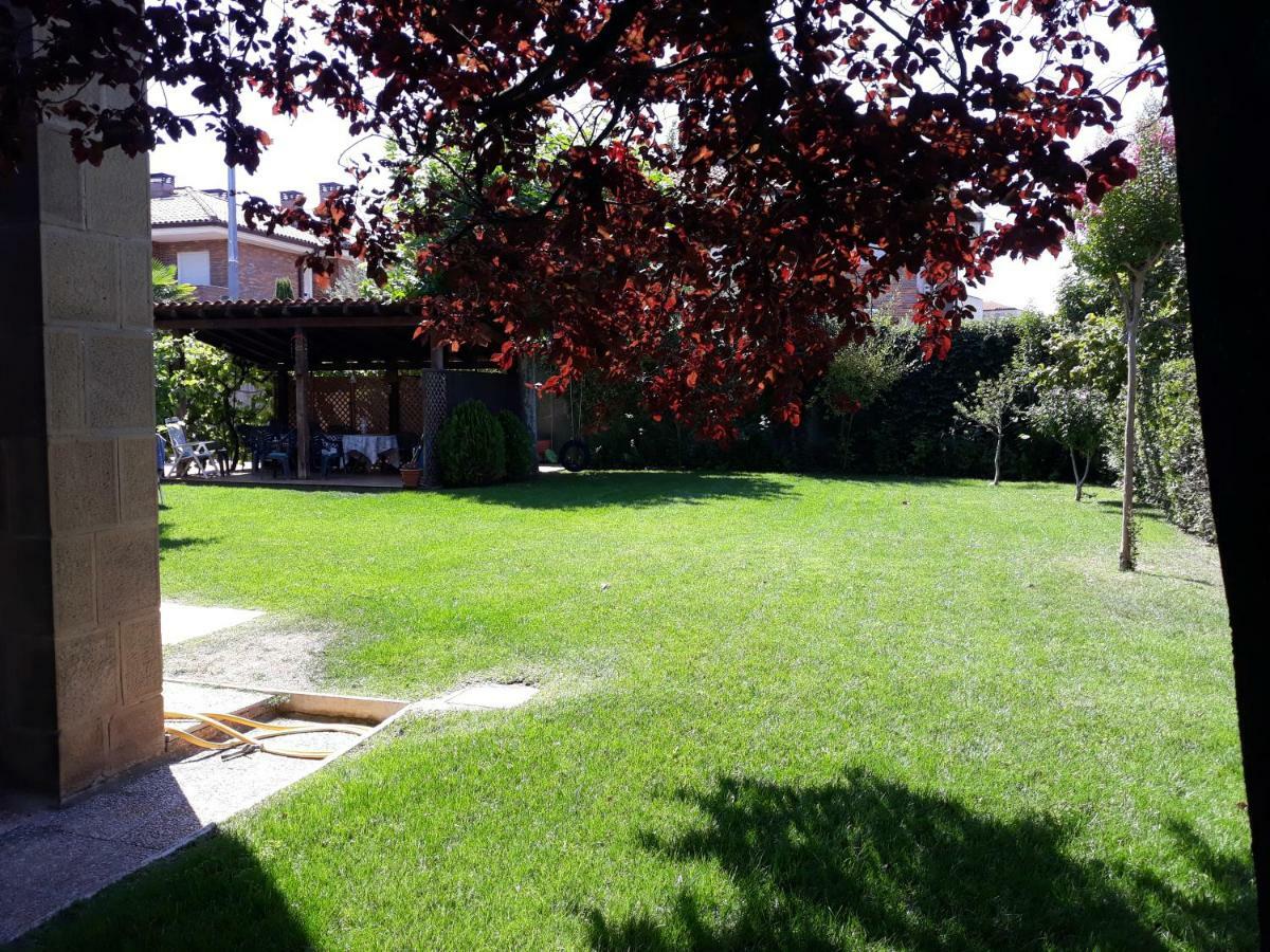 Preciosa Casa Independiente Con Piscina Cubierta Y Gran Jardin Privados Haro Exterior foto